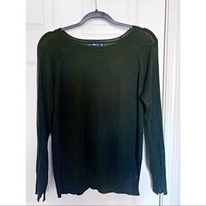 Green long sleeve sweater